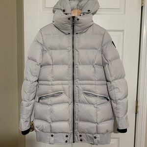 Long Pagar jacket size large in brand new condition!! It was worn twice!!